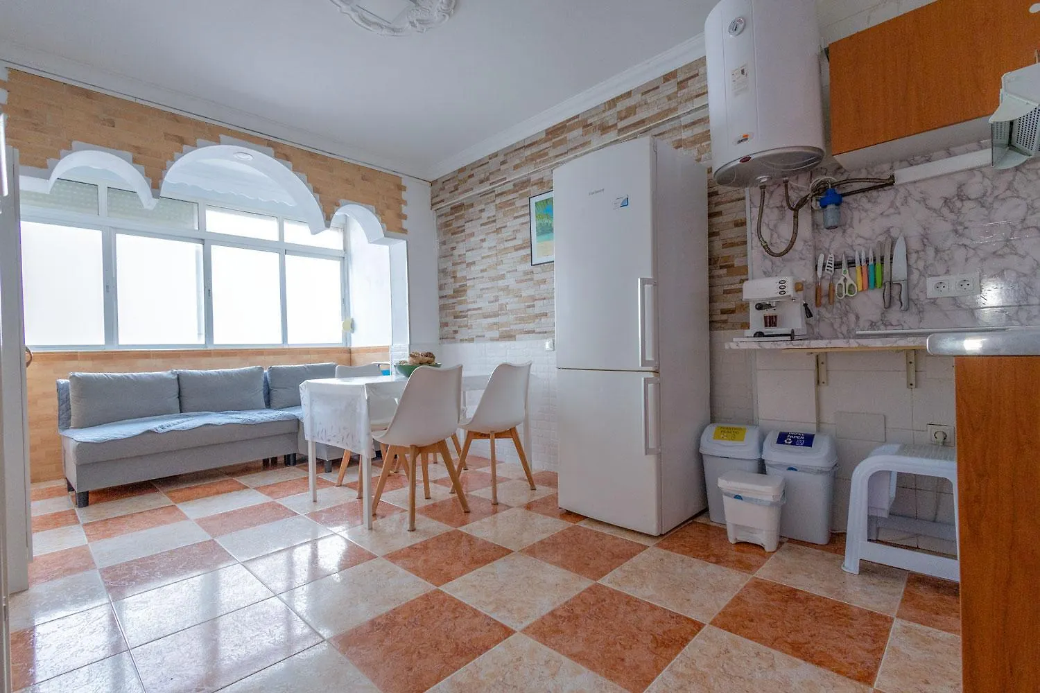 טורמולינוס Habitacion Cama Matrimonio Piso Compartido