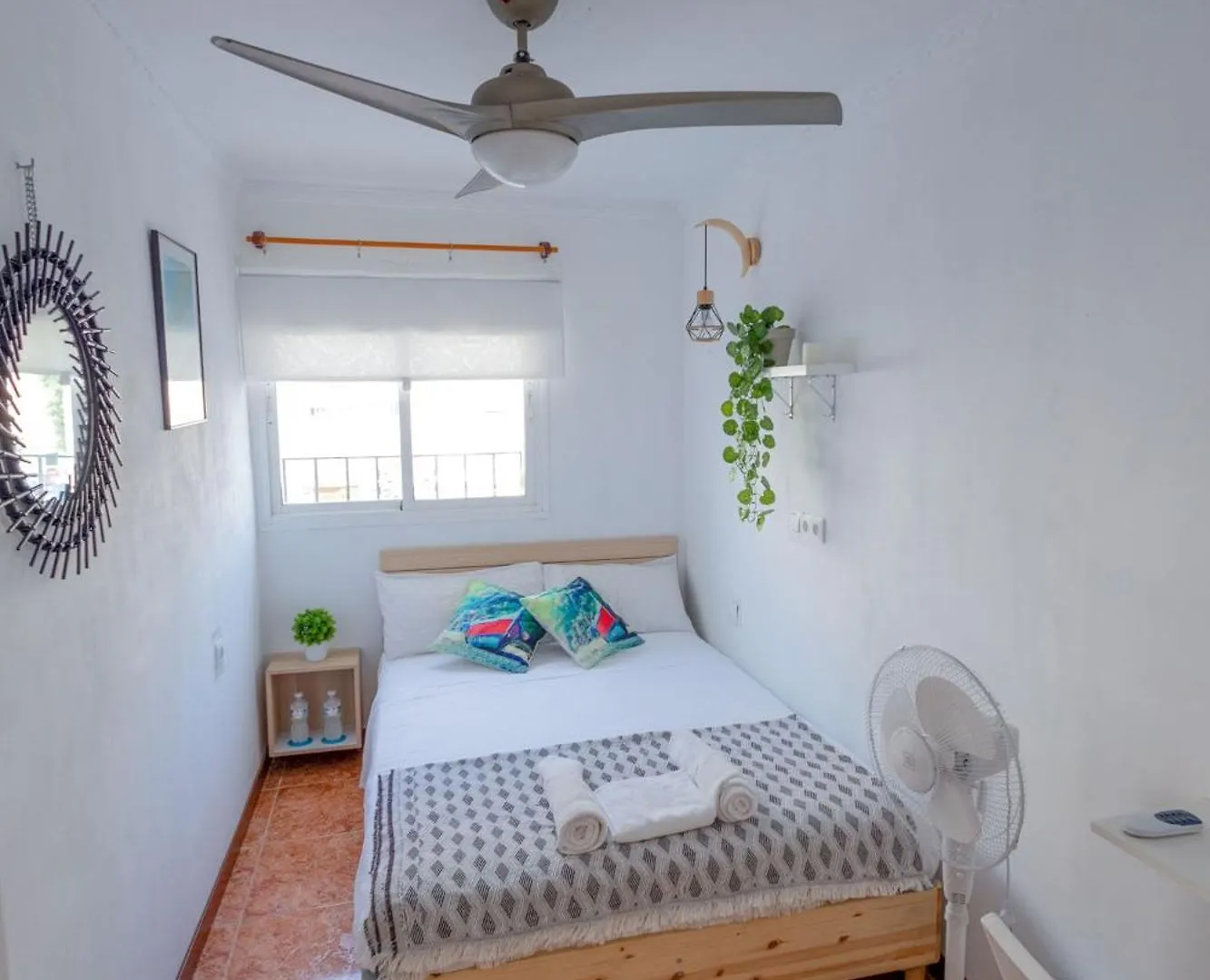 טורמולינוס Habitacion Cama Matrimonio Piso Compartido 0*,