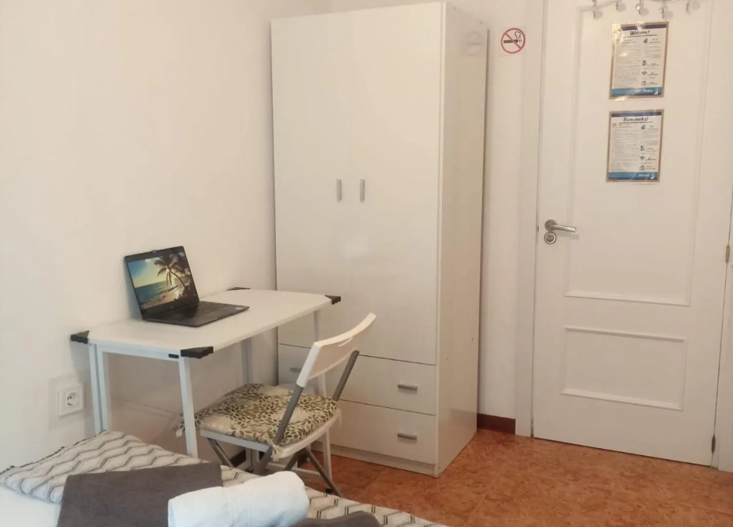 טורמולינוס Habitacion Cama Matrimonio Piso Compartido ספרד